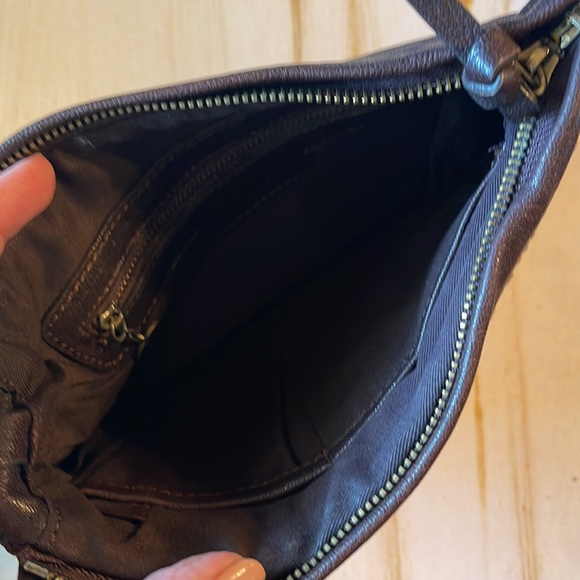 Zara Chain Clutch - Picture 7 of 9